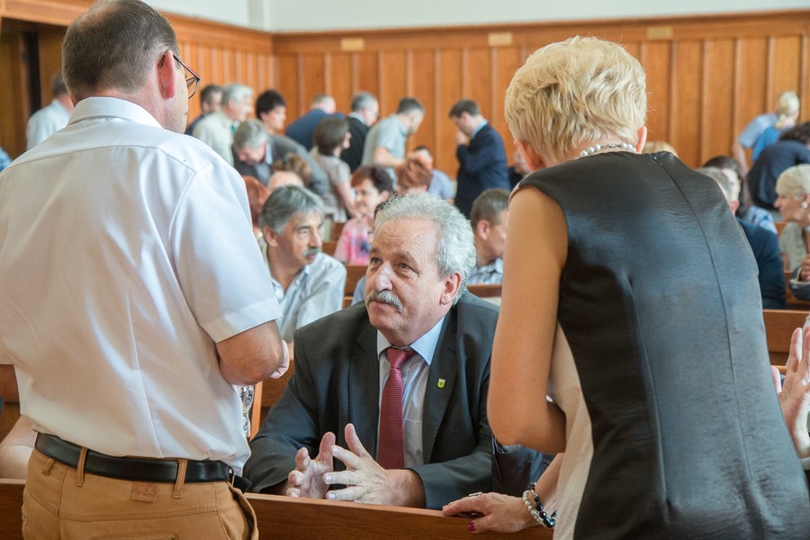 Uroczystość wręczenia umów na dofinansowanie inwestycji (15 czerwca), fot. Szymon Zdziebło/Tarantoga.pl