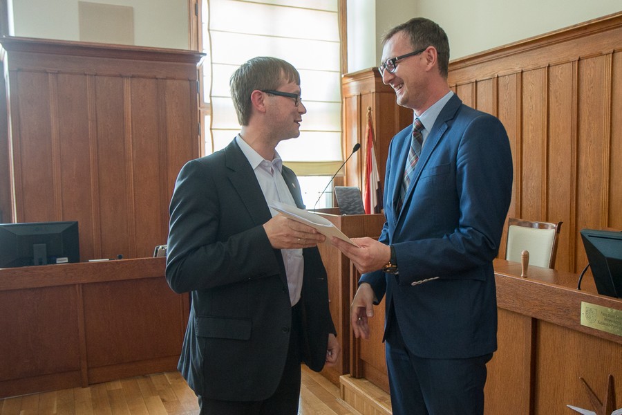 Uroczystość wręczenia umów na dofinansowanie inwestycji (15 czerwca), fot. Szymon Zdziebło/Tarantoga.pl