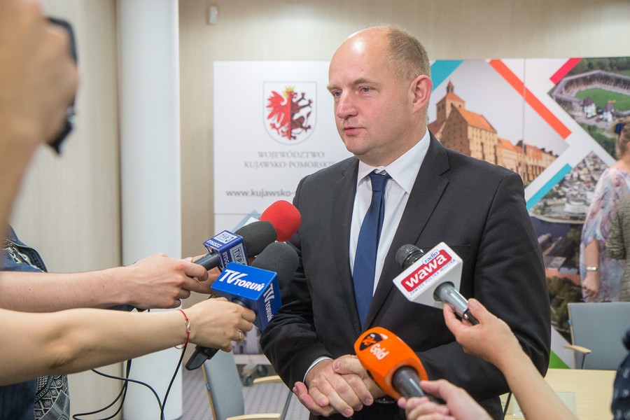 Konferencja prasowa marszałka województwa poświęcona uruchamianym właśnie środkom RPO, fot. Szymon Zdziebło/tarantoga.pl