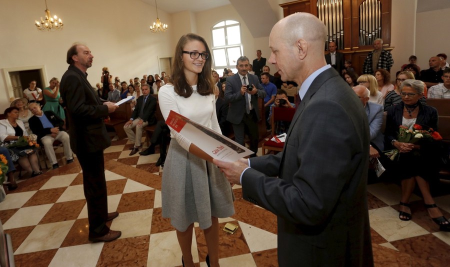10.09.2016r., Wręczenie Medali Hereditas Saeculorum w Sanktuarium Matki Bożej Królowej Miłości i Pokoju Pani Kujaw w Markowicach w ramach uroczystych obchodów Europejskich Dni Dziedzictwa, fot. Mikołaj Kuras