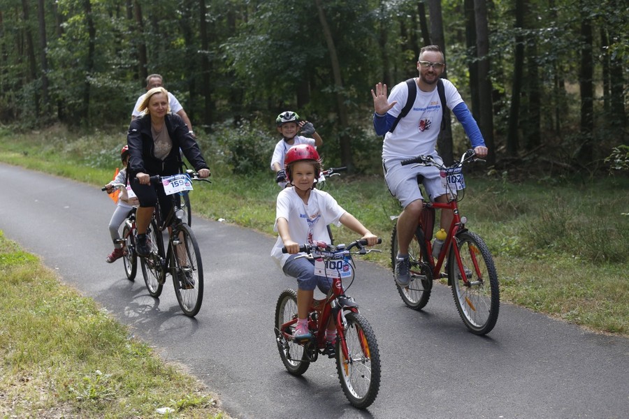 Rodzinny rajd rowerowy w Toruniu, fot. Mikołaj Kuras
