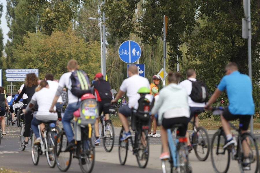 Rodzinny rajd rowerowy w Toruniu, fot. Mikołaj Kuras