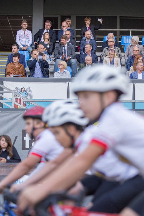 Prezentacja szkółek kolarskich na toruńskiej Motoarenie, fot. Szymon Zdziebło/Tarantoga.pl