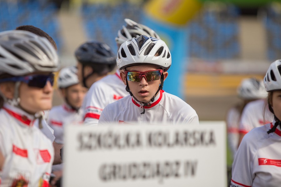 Prezentacja szkółek kolarskich na toruńskiej Motoarenie, fot. Szymon Zdziebło/Tarantoga.pl
