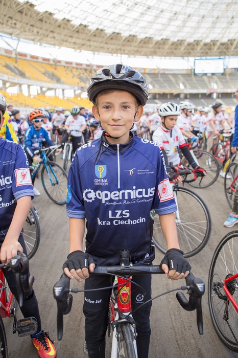 Prezentacja szkółek kolarskich na toruńskiej Motoarenie, fot. Szymon Zdziebło/Tarantoga.pl