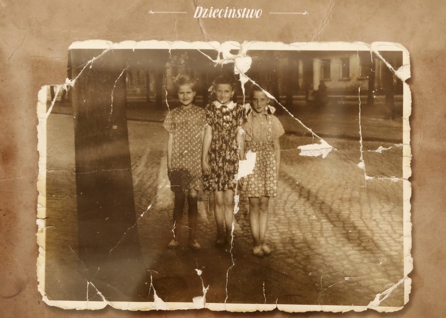 16.09.2016r., Wernisaż wystawy „Opowieści z fotografii” z okazji obchodów Europejskich Dni Dziedzictwa w Wojewódzkim Ośrodku Animacji Kultury w Toruniu, fot. Mikołaj Kuras