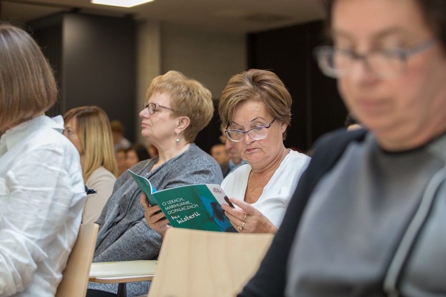 19.09.2016r., Narada dla Pełnomocników/Koordynatorów Gminnych Programów Rozwiązywania Problemów Uzależnień oraz Członków Gminnych Komisji Rozwiązywania Problemów Alkoholowych, fot. Szymon Zdziebło/tarantoga.pl