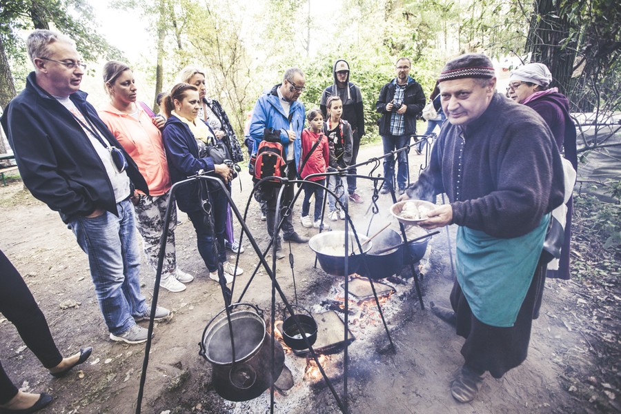 XXII Festyn Archeologiczny w Biskupinie pt. „BISKUPIN ARCHEO - FASHION WEEK”, fot. Andrzej Goiński