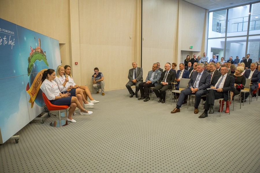 Spotkanie z olimpijczykami w Urzędzie Marszałkowskim, fot. Szymon Zdziebło/Tarantoga.pl