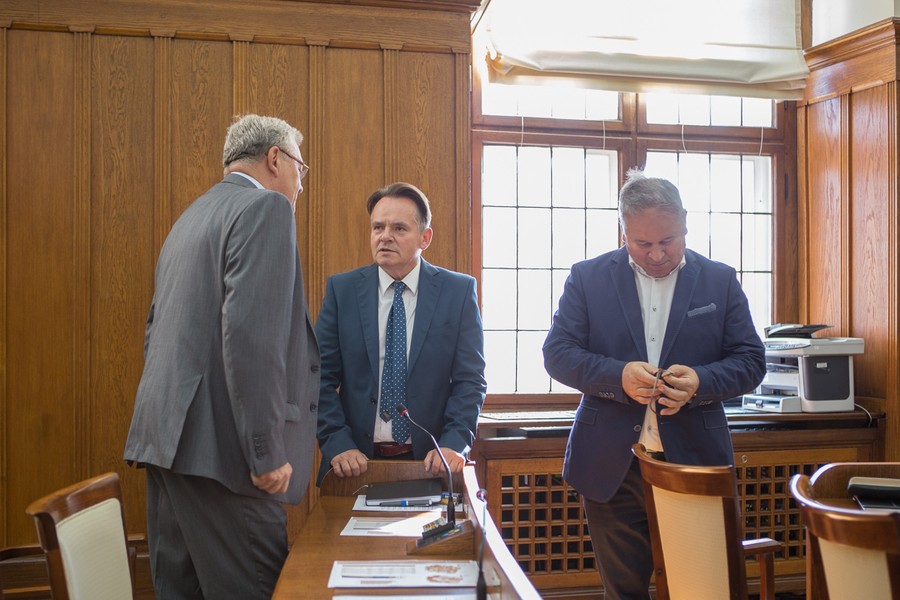 XXIV sesja sejmiku województwa kujawsko-pomorskiego, fot. Szymon Zdziebło/tarantoga.pl