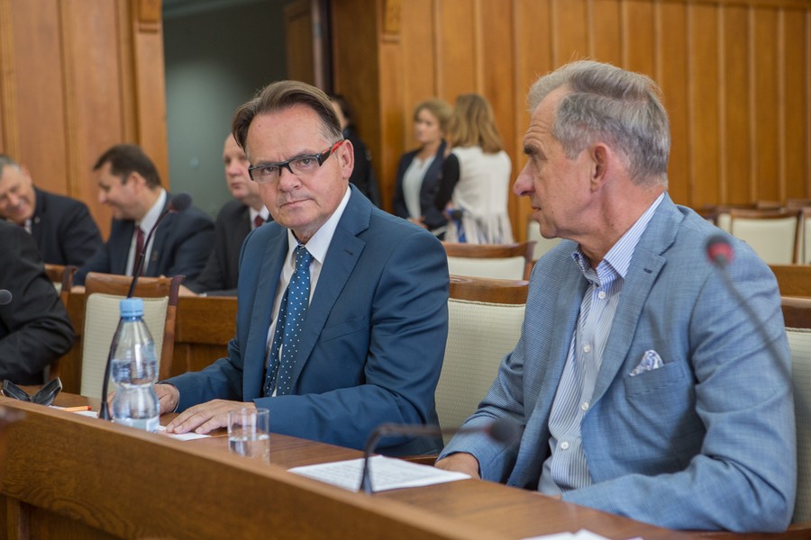 XXIV sesja sejmiku województwa kujawsko-pomorskiego, fot. Szymon Zdziebło/tarantoga.pl