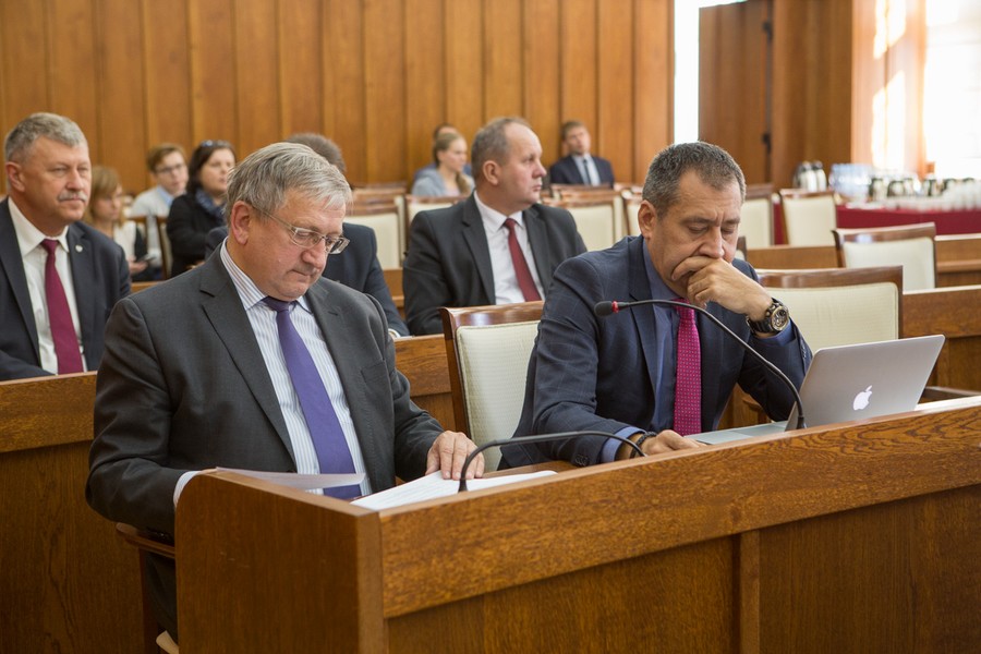 XXIV sesja sejmiku województwa kujawsko-pomorskiego, fot. Szymon Zdziebło/tarantoga.pl