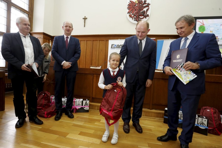 Wręczenie nagród w konkursie „Tu jest super – tu jest bezpiecznie”, fot. Mikołaj Kuras