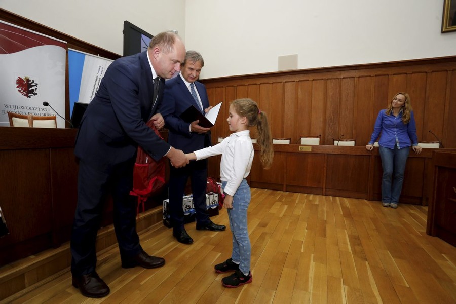 Wręczenie nagród w konkursie „Tu jest super – tu jest bezpiecznie”, fot. Mikołaj Kuras