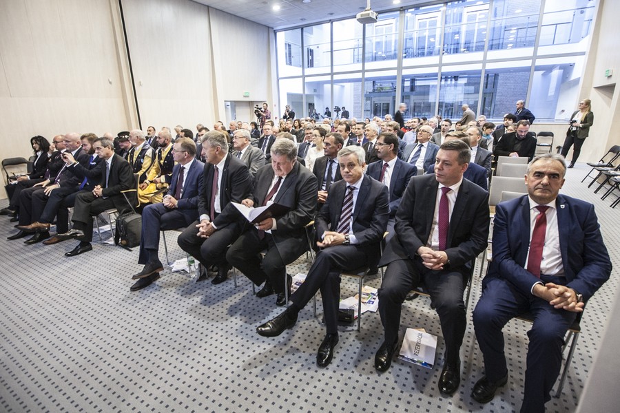 Konferencja naukowa ,,Wisła - wczoraj, dziś i jutro” w Urzędzie Marszałkowskim, fot. Andrzej Goiński