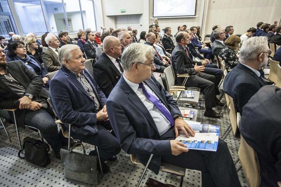 Konferencja naukowa ,,Wisła - wczoraj, dziś i jutro” w Urzędzie Marszałkowskim, fot. Andrzej Goiński