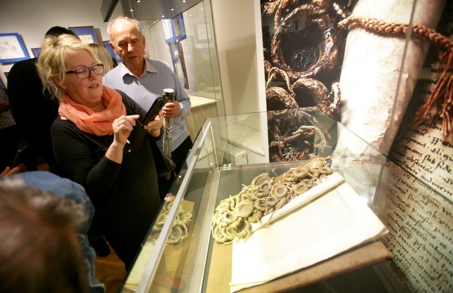 Wystawa ,,550. Rocznica zawarcia II pokoju toruńskiego” w Ratuszu Staromiejskim, fot. Adam Zakrzewski