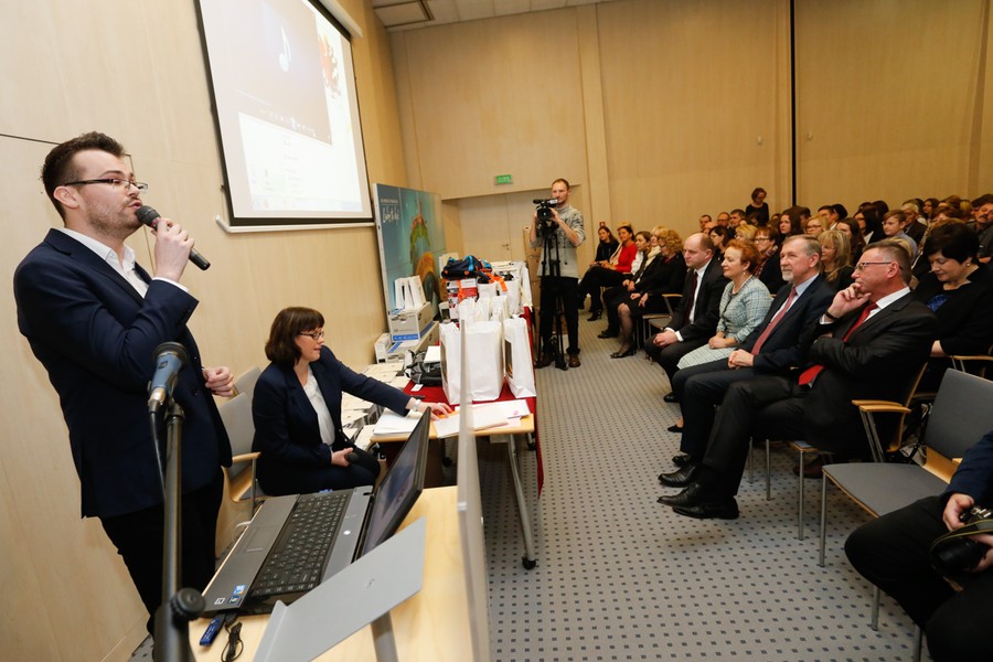 Uroczyste wręczenie nagród w marszałkowskich konkursach edukacyjnych, fot. Mikołaj Kuras