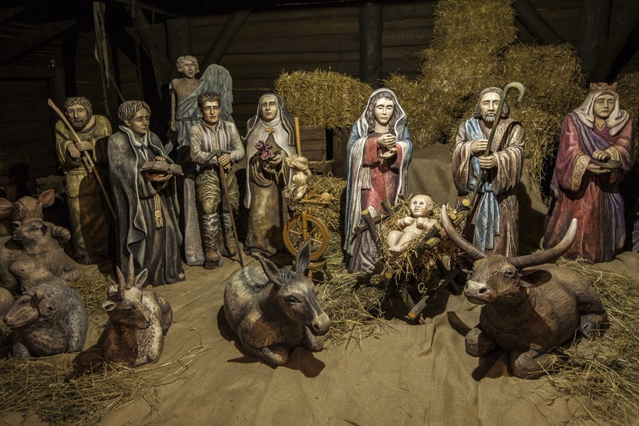 Świąteczne dekoracje przed Urzędem Marszałkowskim, fot. Andrzej Goiński