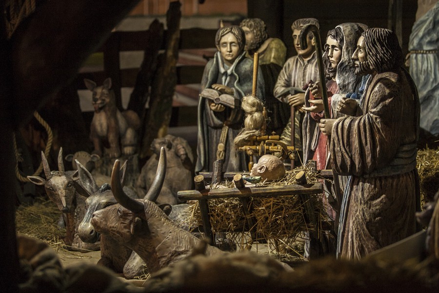 Świąteczne dekoracje przed Urzędem Marszałkowskim, fot. Andrzej Goiński